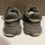 Adidas Ozweego Grey Ash Silver Sneakers Size 6 Women’s #EE5718 90’s Inspired Y2K Photo 9