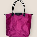 Red nylon zipper tote bag with handle Photo 1