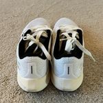 Nike Women’s Air Zoom Pegasus 40 'All Petals United' Photo 2