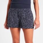 Athleta  Trekkie North Printed Shorts Blue Plus Size 18 Pockets‎ Photo 0