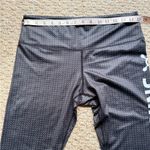 ORANGE THEORY “Keep Burning” Splatoon Leggings Size XL Photo 11