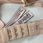 Victoria's Secret 32C victoria secret Creme lace eyelet lace bra Photo 1
