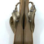 Minnetonka Silverthorne Gold Thong Sandals Women's 7 US Photo 6