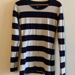 Lululemon  10 Every Yogi Reversible Long Sleeve Stripe Blue and White Shirt Photo 9