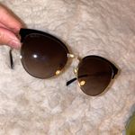 Gucci  Women's Black and Gold Sunglasses Authentic Photo 3