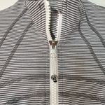 Lululemon  Define Jacket Tonka Stripe Heathered Slate White Womens 6 Athletic Photo 6
