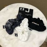 Under Armour NWT  3 pack Scrunchies Photo 0
