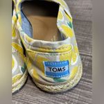 Toms  7.5 Lemon‎  slip on flats shoes espadrilles Photo 5