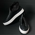 Koolaburra by UGG Women's Sundell Fuzz Chukka Sneaker, Black, Size 7.5 Black Photo 2