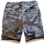 Bandolino  • Paisley Millie Capri • Women’s size 6 • Stretchy Photo 1