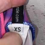 Onzie Multicolored Patterned Capri Leggings Axom Photo 5