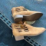 American Eagle Tan Ankle Booties Suede SZ 8 Heels Pumps Minimalist Casual Y2K Photo 5