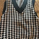 Houndstooth  Pattern V Neck Sweater Photo 2
