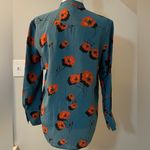 Equipment  Femme X-small 100% silk Leonne top in tapestry blue red poppy flower Photo 7