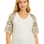 cupio  Womens Cream Embroidered Sleeve V Neck Casual Tee Top M Photo 0