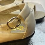 Brand new comfort, well sandals . Beautiful light tan. New without tags. 11 wide Photo 11