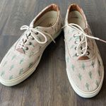 GH BASS & CO Cactus Print Canvas Sneakers Womens Sz 9 Tan Green Western Photo 1