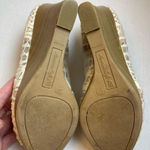 American Eagle 🌸EUC Embroidered Ivory Lace With Peek-a-Boo Toe Wedge’s A197 Photo 4