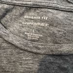 Banana Republic  gray tee Photo 2