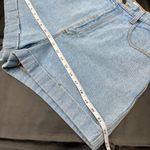 Westport Vintage 90s High Waist Light Wash Denim Shorts, Fits Size 6 Photo 5