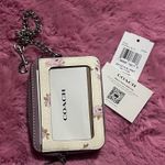 Coach purple flower zip card wallet Photo 1