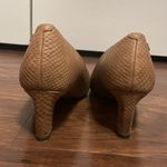 Vionic 💙💖  Madison Mia Tan Snakeskin Pump Photo 2