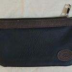 STG Save the Girls phone pouch. Photo 0