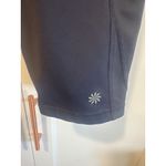 Athleta  Cropped Leggings Women's M Athletic Yoga Capri Pants Gray Graphic White Photo 4