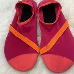 FITKICKS PINK/ORANGE ELASTIC SHOES SIZE Large YOGA SHOES Orange Photo 5