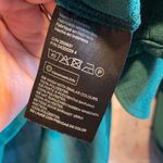 H&M HM green button up blouse long sleeve lightweight Photo 4