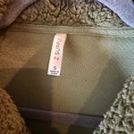 Z Supply  Sherpa Camo Fleece Pile Teddy Jacket. size Small! Photo 2