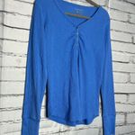 Columbia  Blue Ruched Long Sleeve Blouse V Neck 1/4 Button Light SZ S Petite Y2K Photo 1