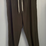 Vuori  Weekend Joggers Kale Lightweight Outdoor Hike Drawstring Sustainable S/M Photo 0