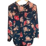 Lara | Navy Floral Print V Photo 10