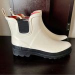 GOGO Chelsea Rain Boot Size 7 Photo 1