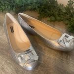 Alex Marie Silver Flats Ladies Size 6 Bows Photo 0