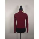 NWT Olivia Rae Top – Women's M Fitted Cropped Photo 1