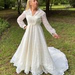 Vintage Cream Lace Long Sleeve V Neck Wedding Dress Size XS Photo 4