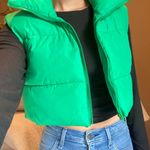 Boutique Green Cropped Puffer Vest Size Small Photo 5