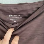 Athleta mauve pink 7/8 high waist ultimate stash pocket leggings, size XS Photo 3