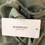 Bloomchic  V Neck Floral Crochet Blouse Top Short Sleeve Green 14-16 Photo 6