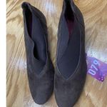 Munro Francee Women's 8.5 M Brown Suede Slip-On Almond Toe Casual Ankle Booties Photo 2