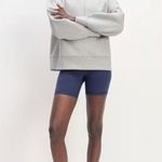 Everlane The Perform Bike Short Ocean Blue Navy Blue Bike Shorts Size XS Photo 2