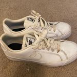 Nike  Court Royale Shoes Photo 1