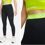 Nike NWT  Pro Women's Mid-Rise Crop Leggings (Plus Size) SZ-1X Photo 3