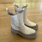 Sam Edelman - Lulia Chelsea Boots in Cream & Gray Photo 0