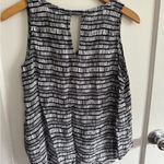 Old Navy  Black and White Print Sleeveless V-Neck Top Blouse Size Large Photo 3