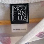 Modern Lux  Top Women's Small White Cropped Feather Graphic Tee Crewneck Photo 2