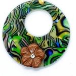 Boutique New NWT Abalone Shell Style Flower Rhinestone Dangle Earrings Photo 2