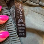 Kyodan  X-Large Activewear Shorts Flat‎ Front Pockets  Green Women’s Size Large Photo 5